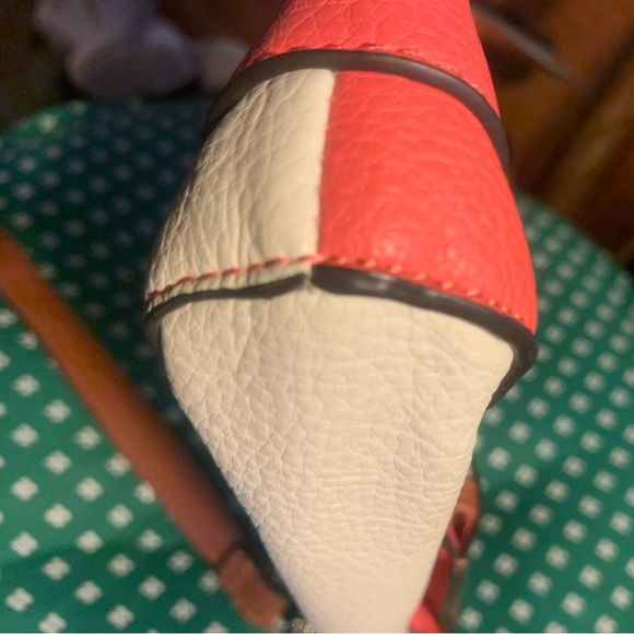 2 Liz Claiborne crossbody bags - Picture 11 of 13